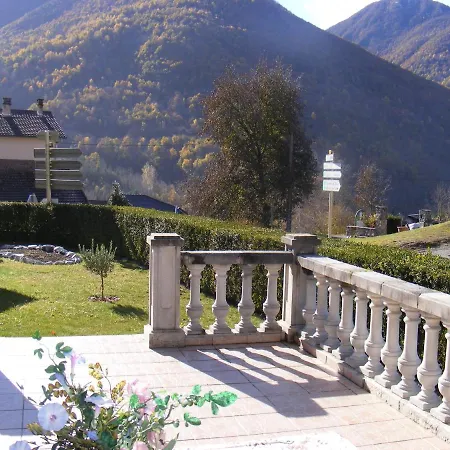 A La Montagne Unac